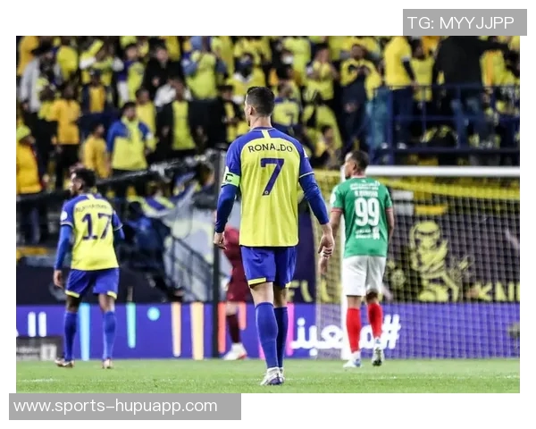 C罗社交媒体分享庆祝照片喜迎950球里程碑助力球队获胜的喜悦